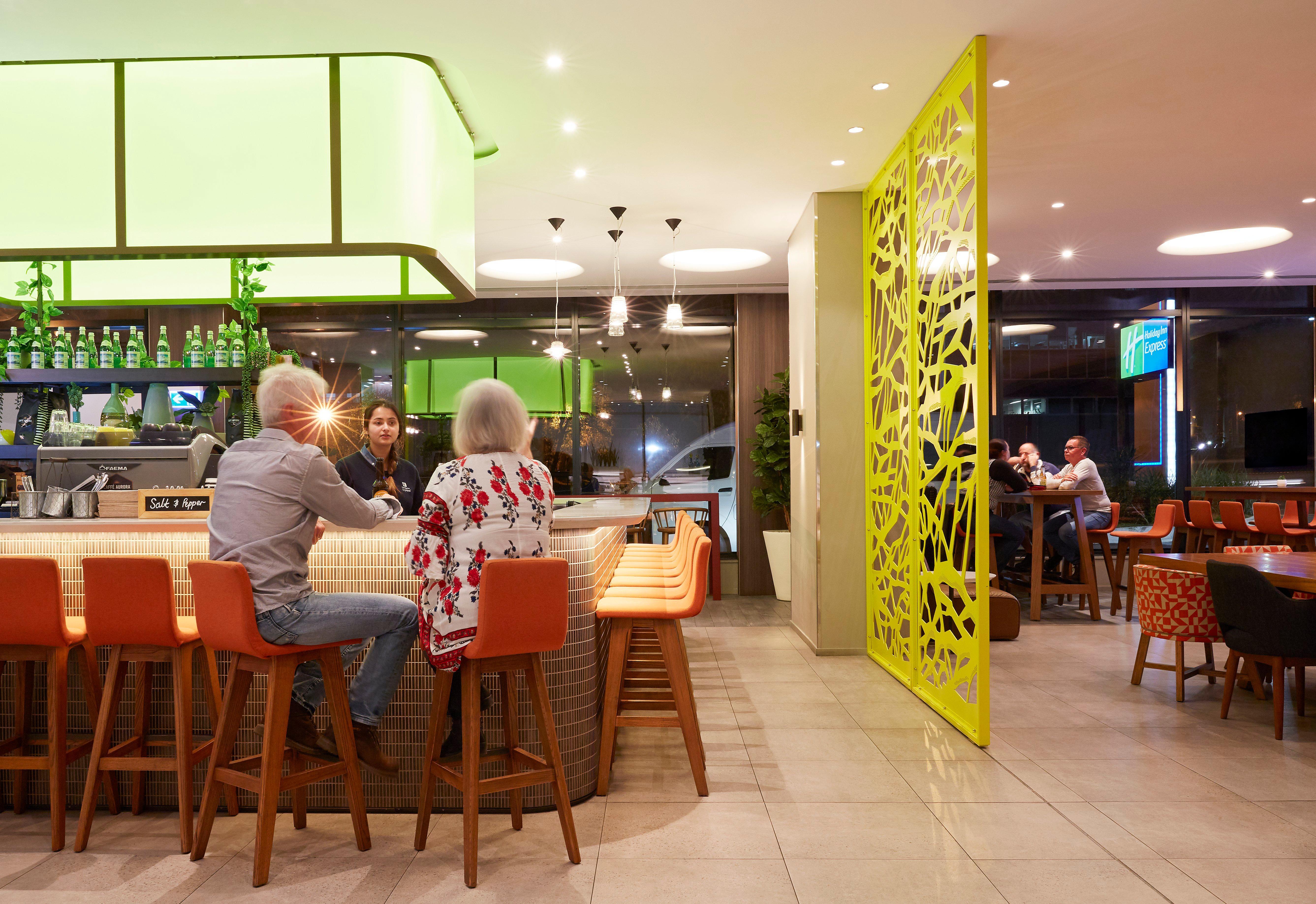 Holiday Inn Express Sydney Macquarie Park, An Ihg Hotel Exterior photo